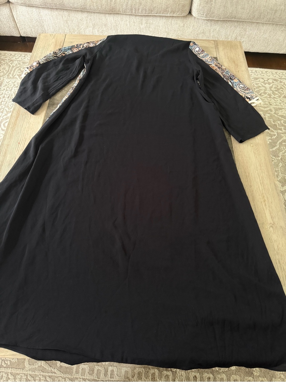 Abaya Elegant Black Maxi Dress with Paisley Panels and Tassel Trim - Picture 4 of 6